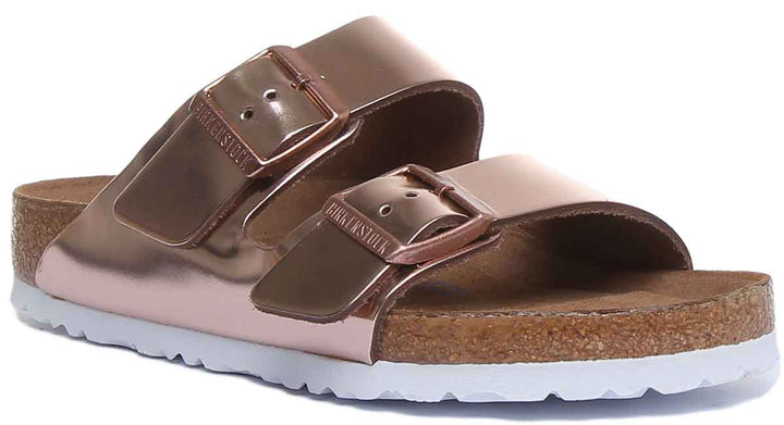 Birkenstock Arizona Sandalo metallico a 2 cinturini con suola morbida da donna in rame