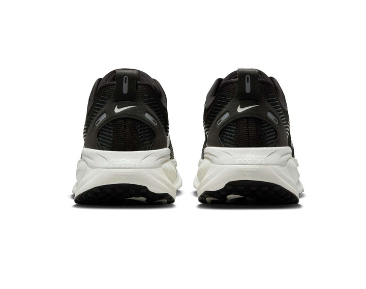 Nike Vomero 18 damlöparskor